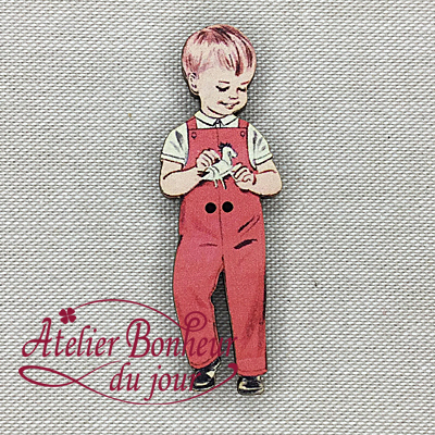 Garcon salopette rouge - Atelier Bonheur du Jour, wooden button
